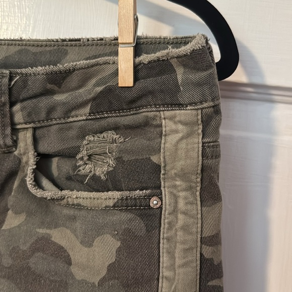 Zara Basic Z1975 Denim Camo Jeans; Raw Hem Size 8 Skinny - Picture 8 of 11